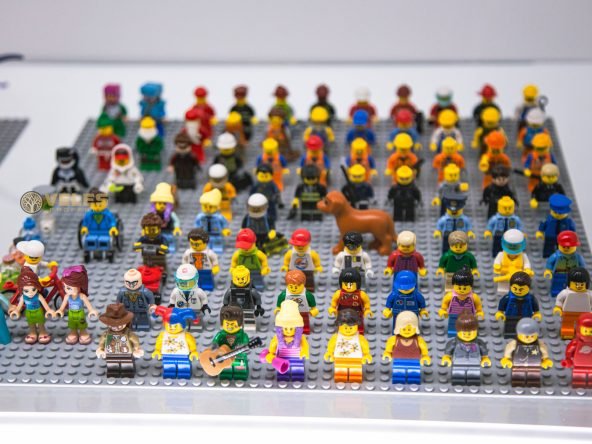 ЖИТЕЛЬ ЧЕЛЯБИНСКА СОБРАЛ СОТНИ НАБОРОВ LEGO И ОТКРЫЛ МУЗЕЙ