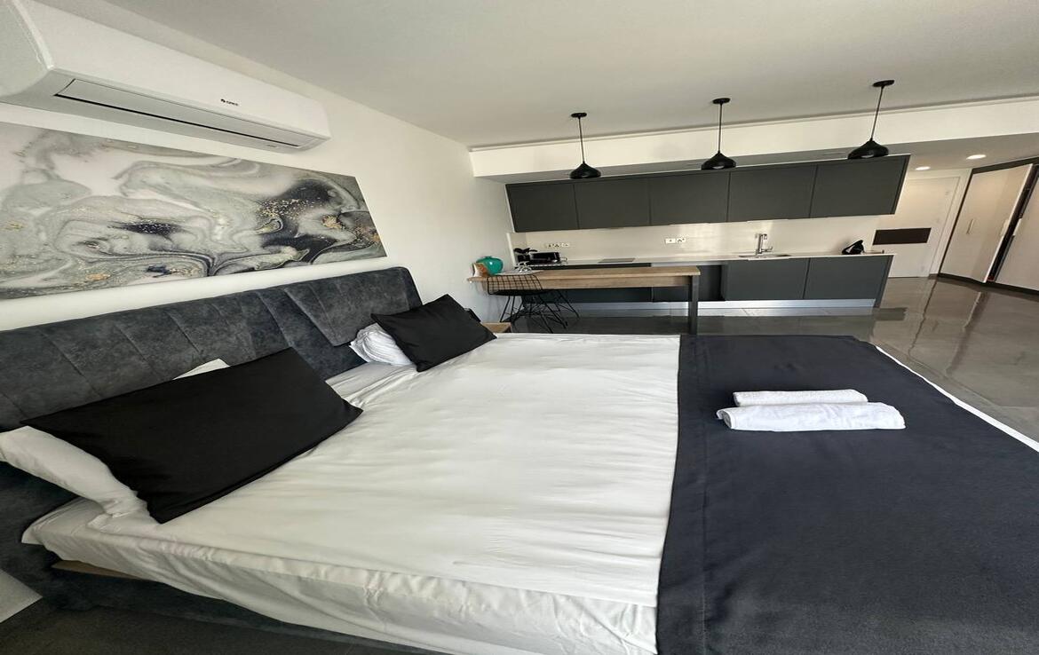 Студия мечты в Courtyard Long Beach в Искеле
