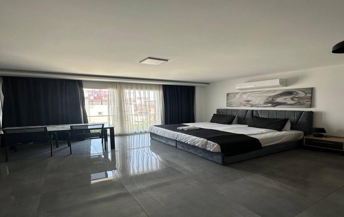 Студия мечты в Courtyard Long Beach в Искеле