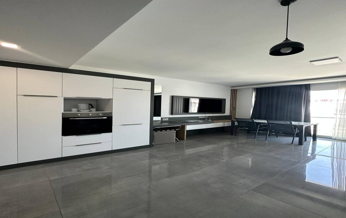 Студия мечты в Courtyard Long Beach в Искеле