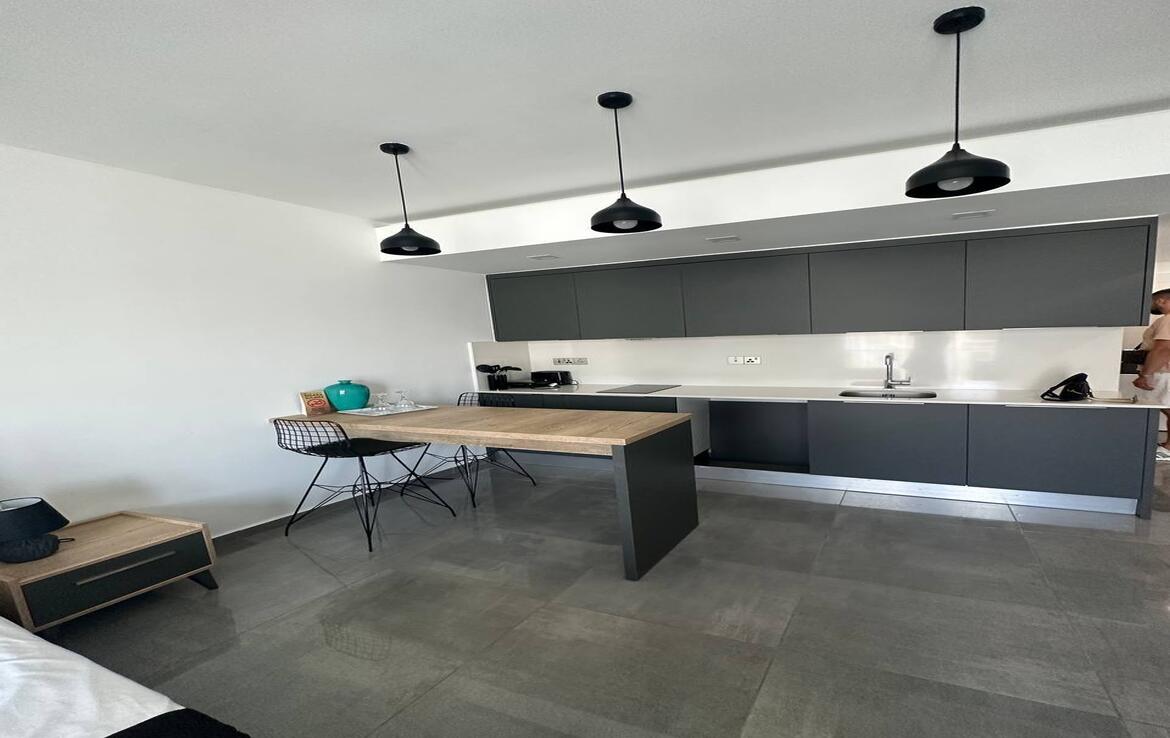 Студия мечты в Courtyard Long Beach в Искеле