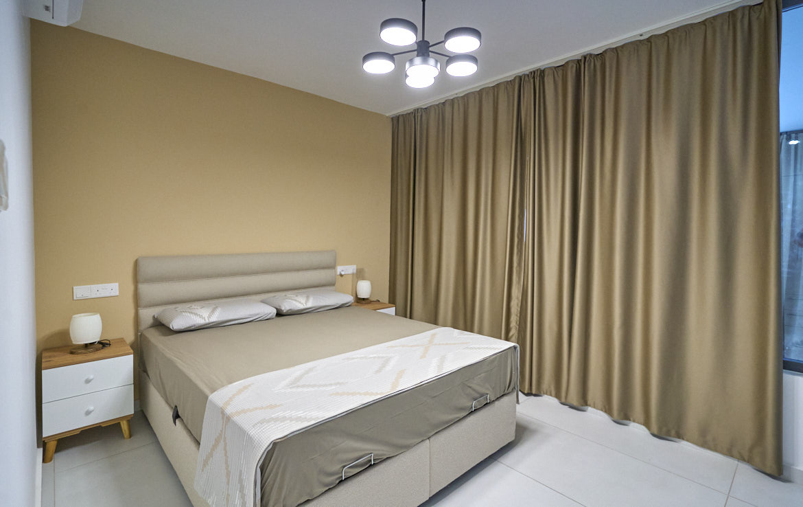 Застекленный лофт-пентхаус с мебелью в Эсентепе