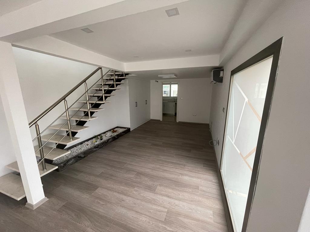 Офисное помещение в центре Гирне