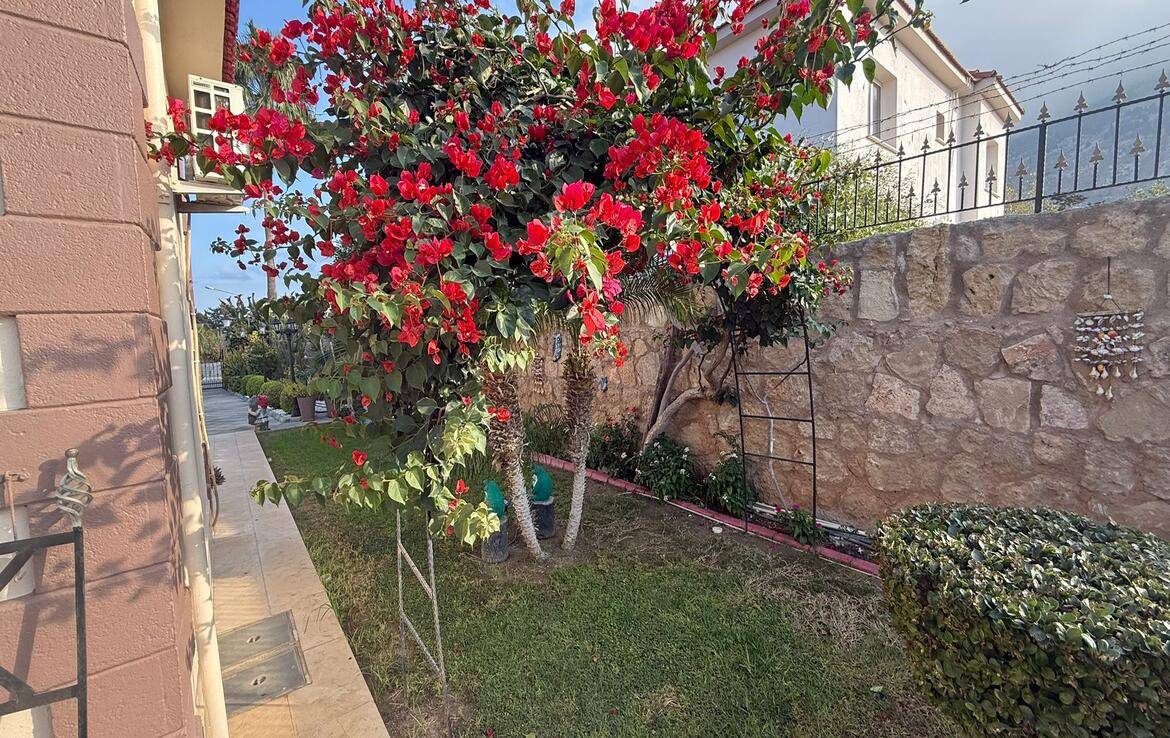 Невероятно красивое бунгало 3+2 в Каршияке