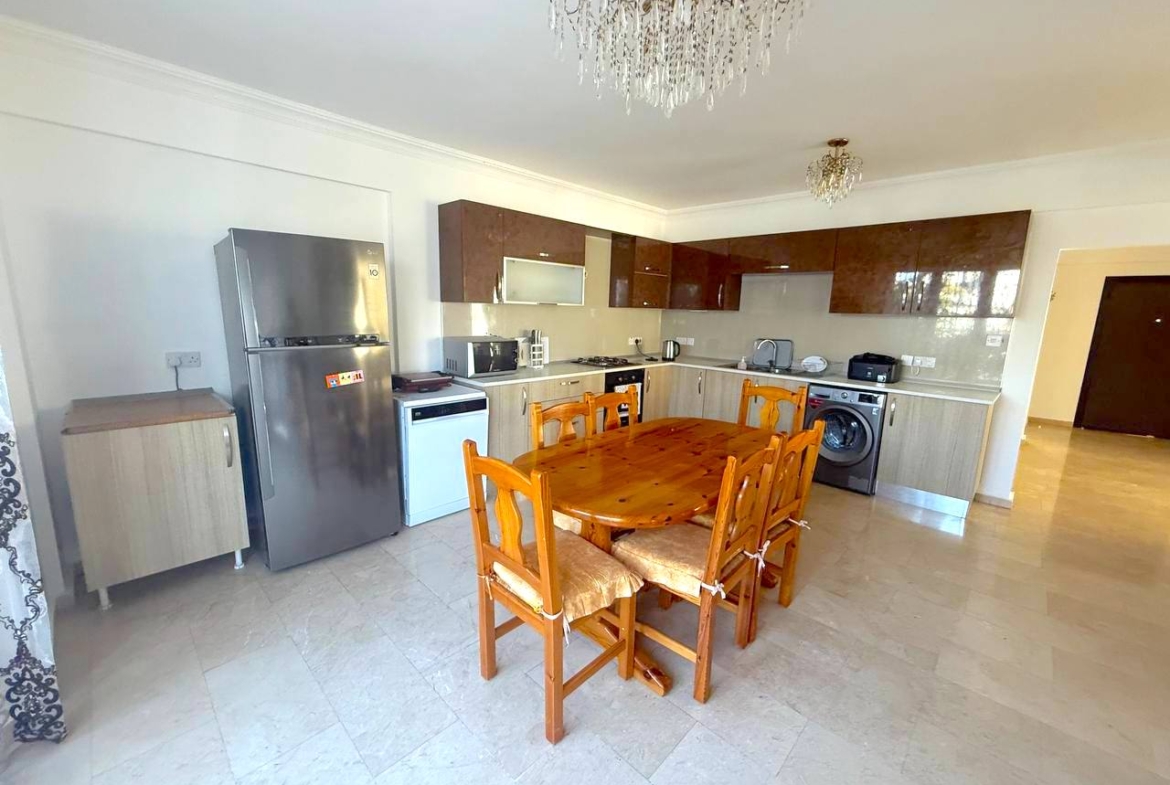 Аренда просторной виллы 4+1 в Алсанджаке