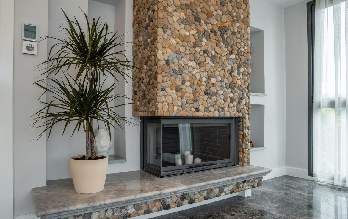 Проект JALISU (или OLIVE GARDEN) расположен в спокойном, уютном и живописном месте, Северного Кипра, посреди оливковых деревьев, всего в 500 метрах от моря, в городке под названием Лапта. 