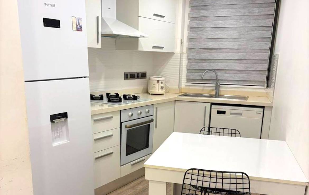 В аренду 2+1 в центре Гирне с мебелью