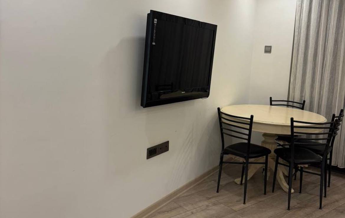 В аренду 2+1 в центре Гирне с мебелью